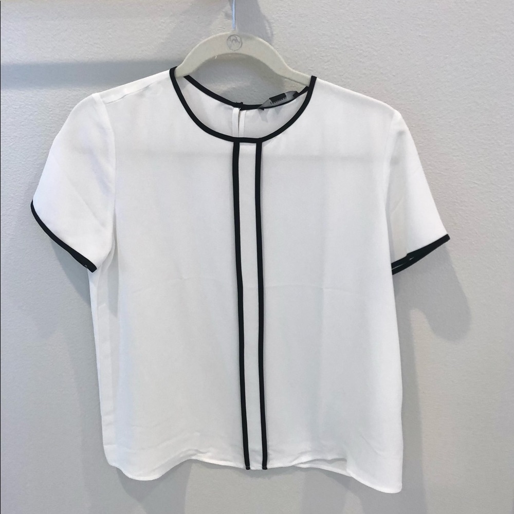 Short sleeve blouse NWT